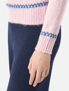 Woman pink crewneck nordic jacquard sweater