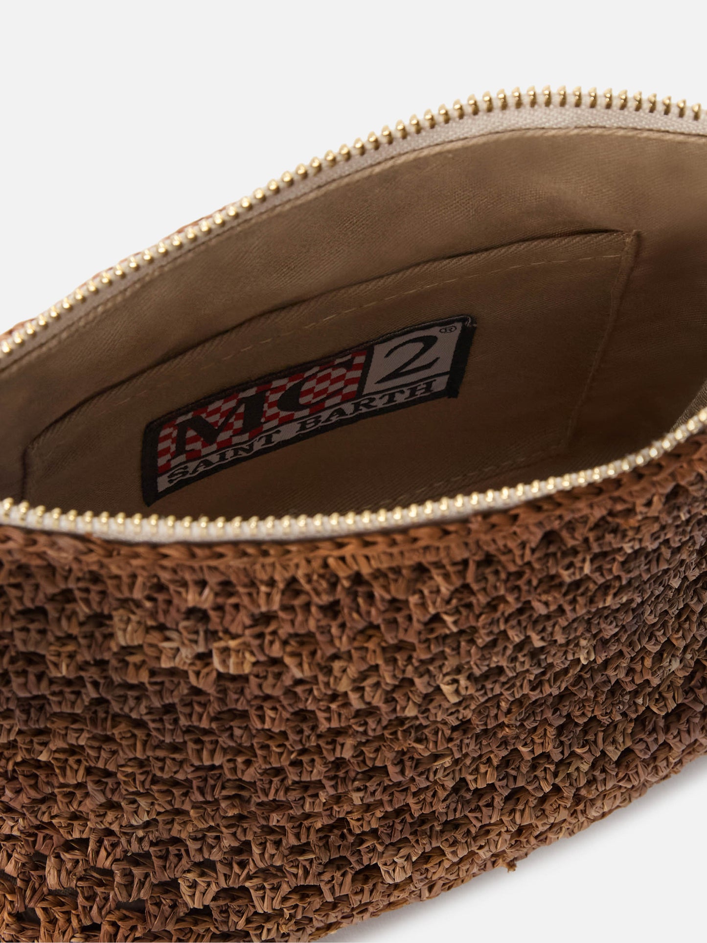Pochette en raphia marron avec logo brodé 