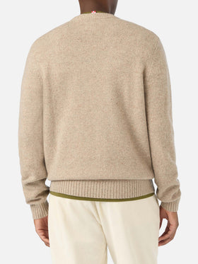 Jersey de cuello redondo en mezcla de lana Donegal Regent color caqui 