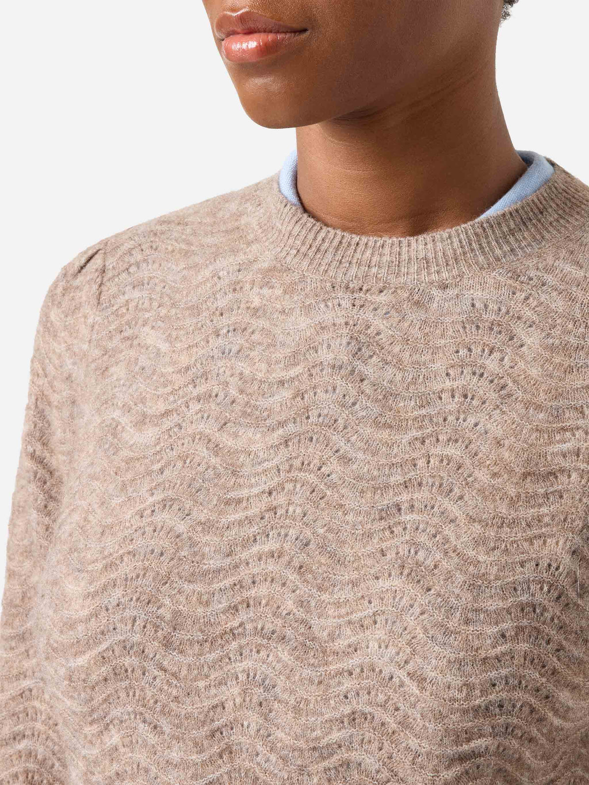 Jersey de cuello redondo Nut Marienne en suave mezcla de lana de alpaca con punto ondulado 