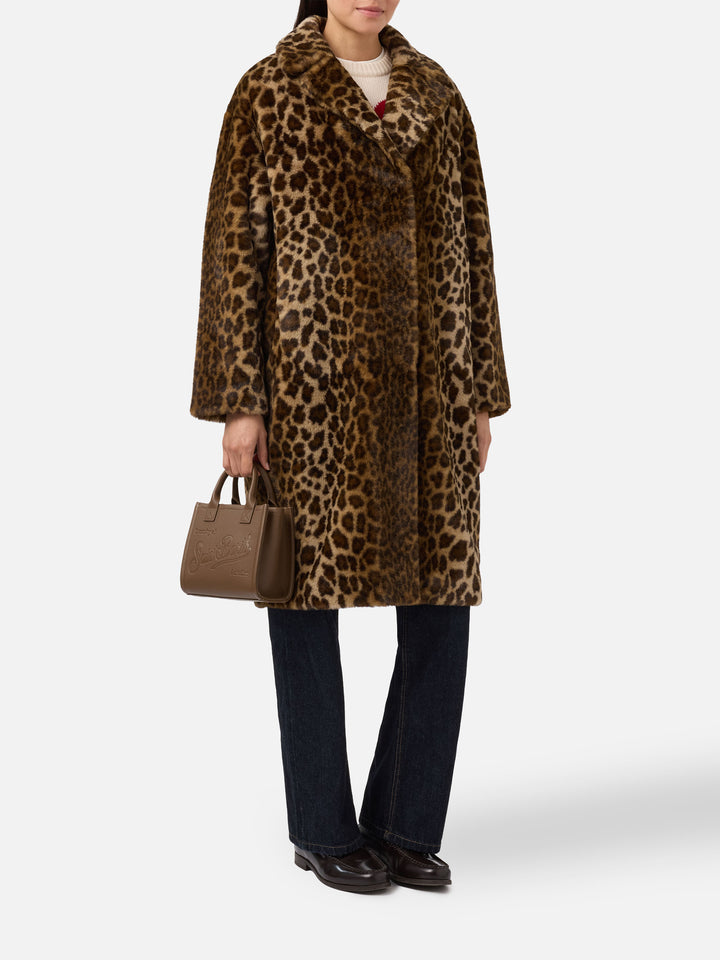 Rouge faux-fur coat with leopard print