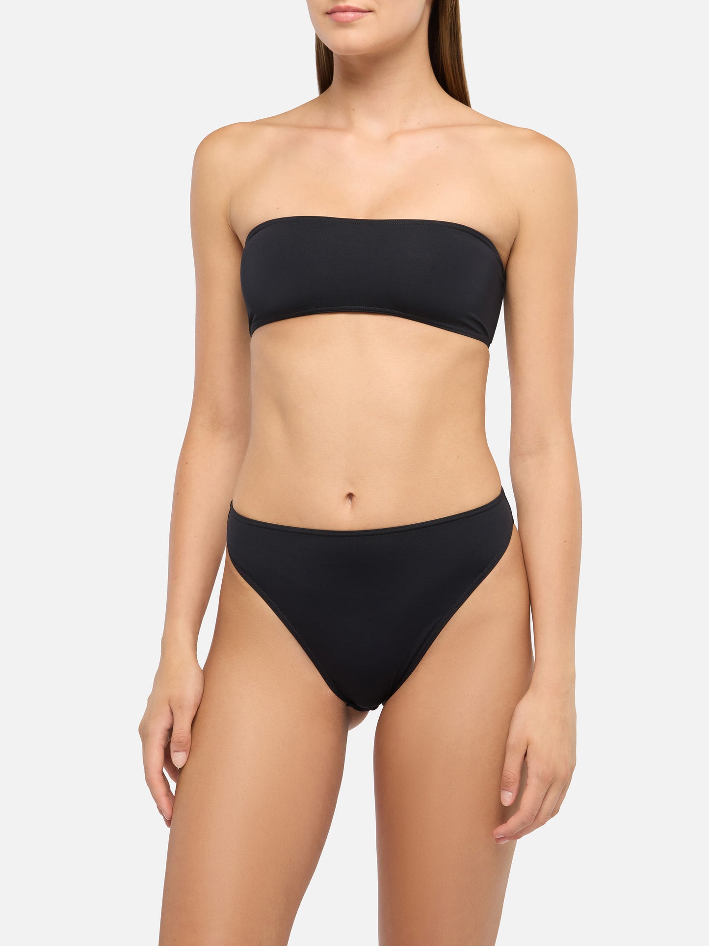 Sibilla High-Waist-Badehose mit hohem Beinausschnitt – Rebby schwarzes Bandeau-Top