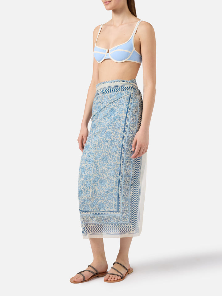 Thaiti long pareo in silk blend with floral batik print