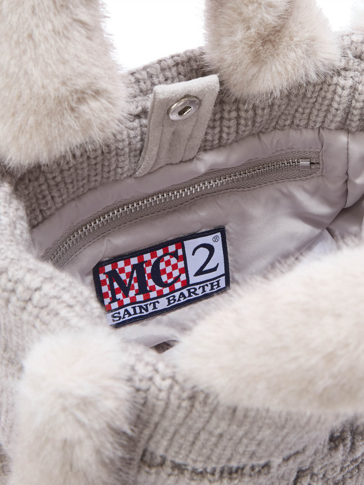 Mini bolso vanity gris en borreguillo sintético acanalado con asas de pelo sintético 