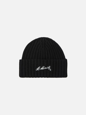 Wengen beanie in cashmere in black with St. Moritz embroidery