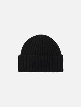 Wengen beanie in cashmere in black with St. Moritz embroidery