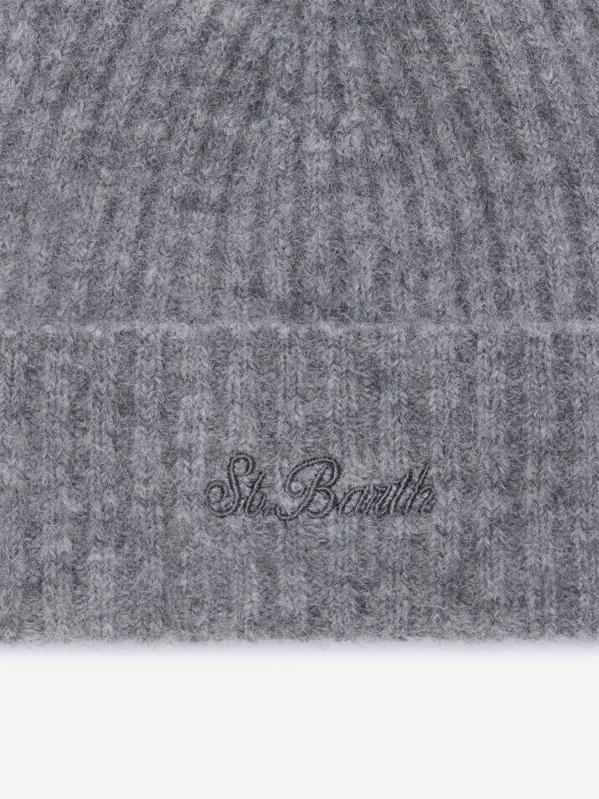 Berretto Wengen grigio in misto alpaca con ricamo logo