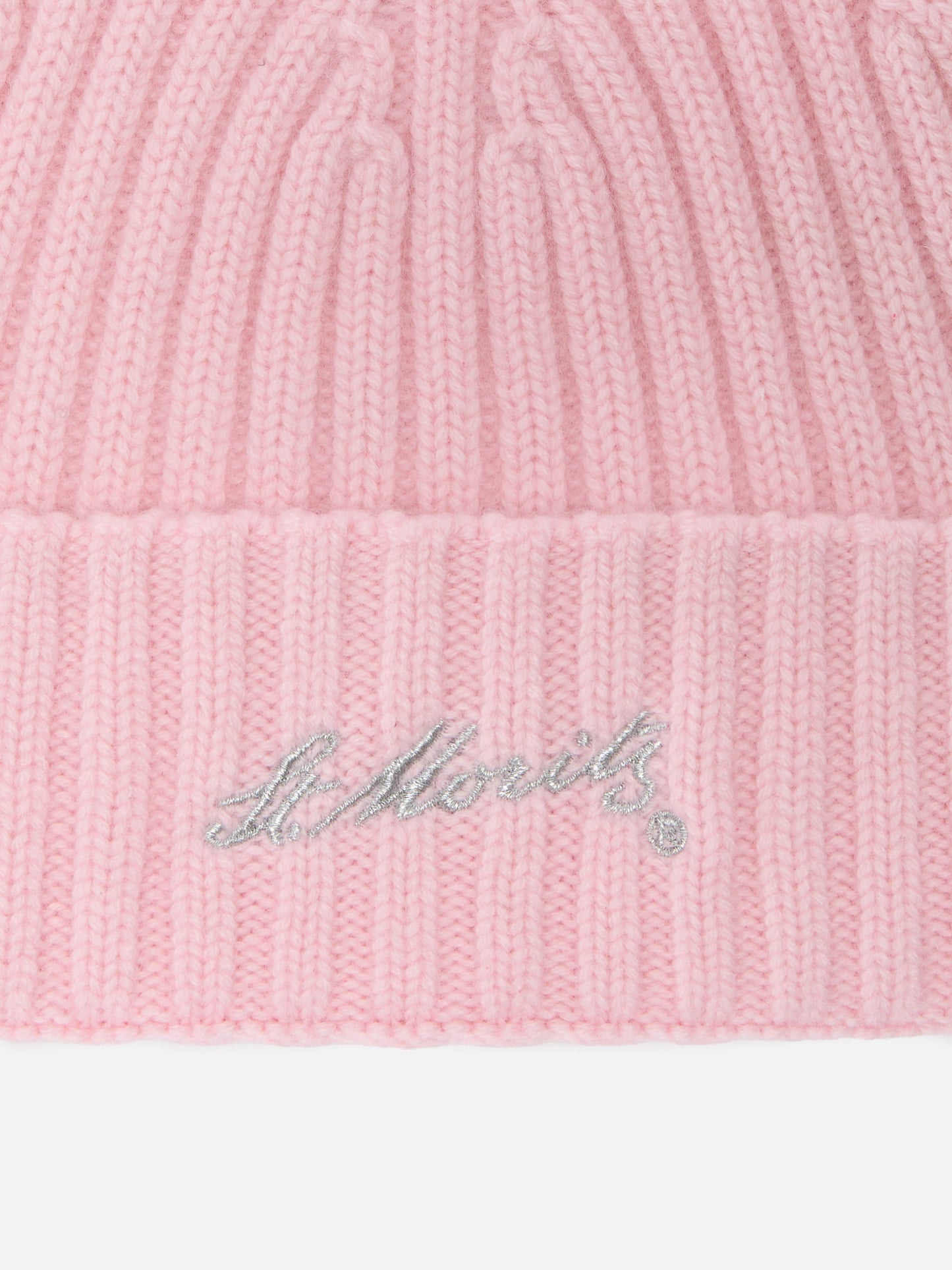 Berretto Wengen in cashmere rosa con ricamo St. Moritz