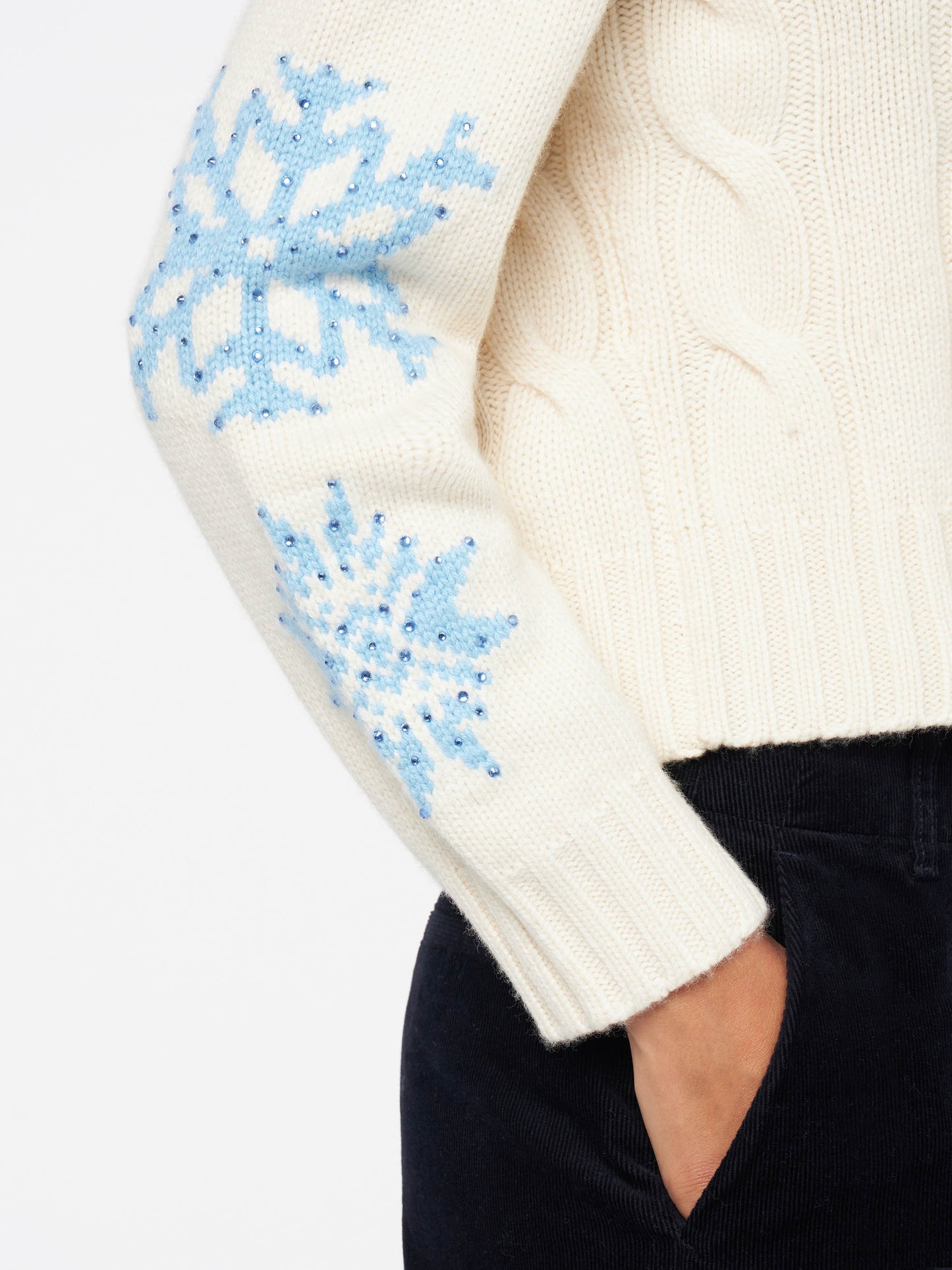 Maglione da donna intrecciato a collo alto con strass fiocco di neve