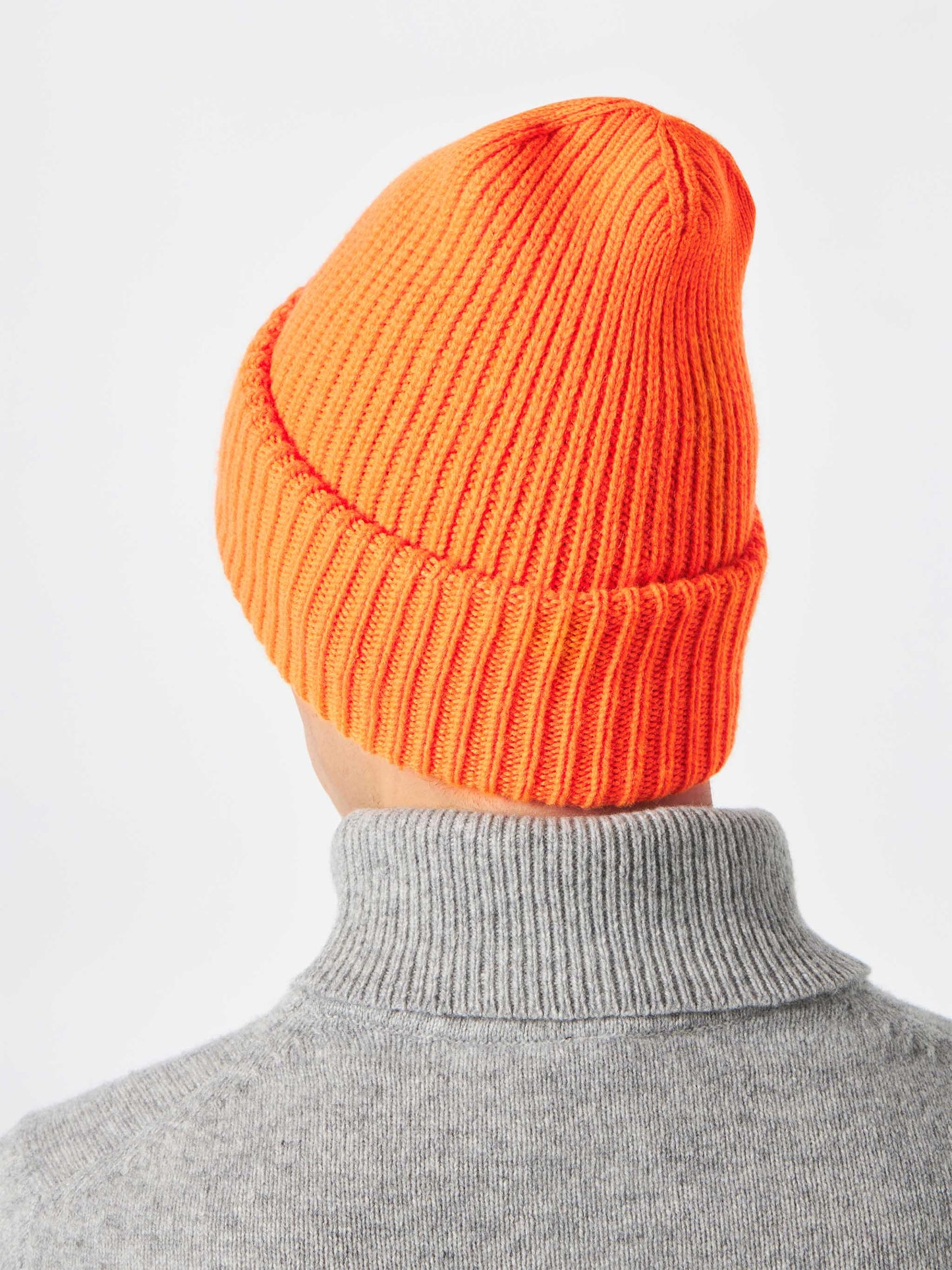 Berretto da uomo in maglia arancione fluo