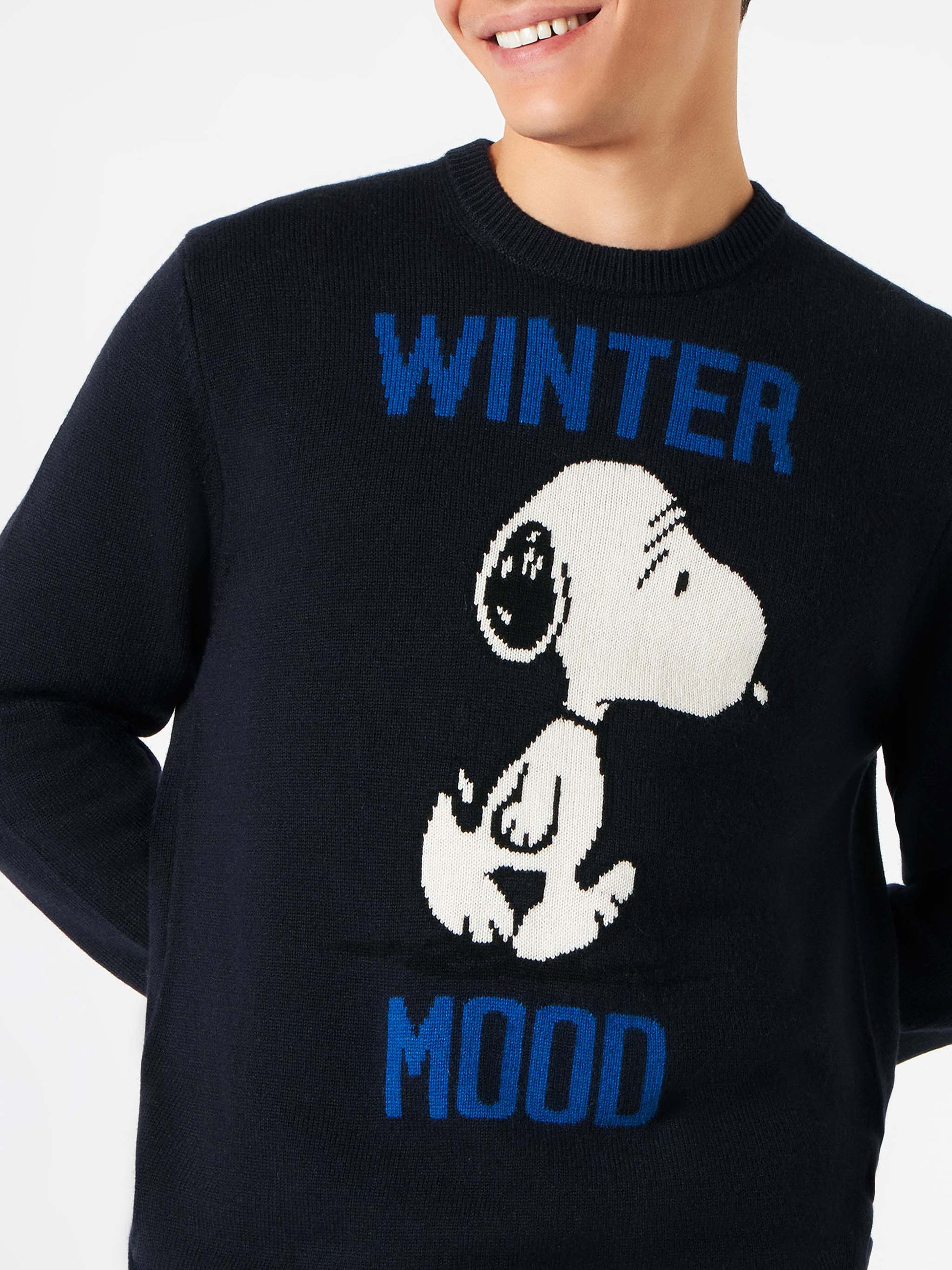 Man blue sweater Winter Mood Snoopy print | SNOOPY - PEANUTS™ SPECIAL EDITION - MC2 Saint Barth